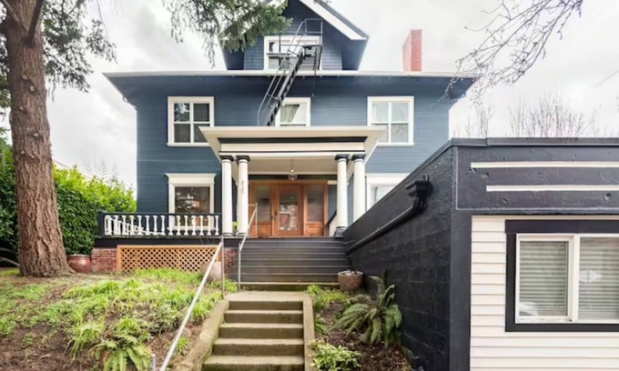 Alphabet Historic District Apartment | Recent remodel with free parking and unbeatable location!