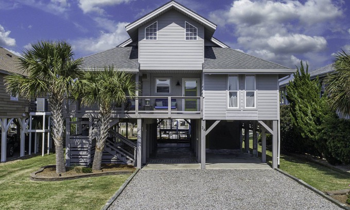 Ocean Isle Beach House | Recently Renovated Canal Home in OIB bring your boat or just float !
