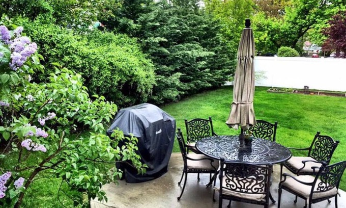 Red Bank Apartment | Red Bank Deluxe apartment with all amenities!