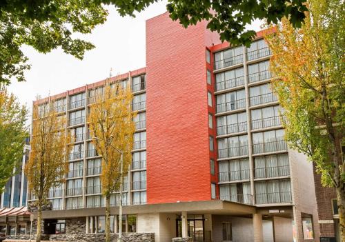 Olympia Hotel | Red Lion Inn & Suites Olympia, Governor Hotel