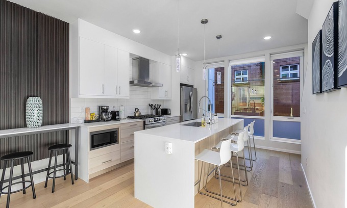 Leschi Apartment | Red Maple Retreat in Judkins Park