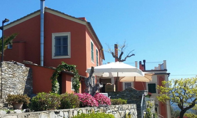 Chiavari House | Red on Portofino