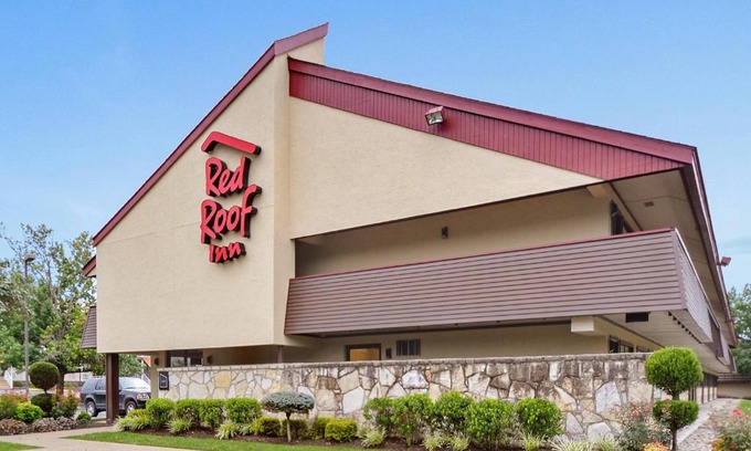 Pea Ridge Hotel | Red Roof Inn Huntington