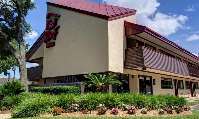 Ferry Pass Hotel | Red Roof Inn Pensacola - I-10 at Davis Highway