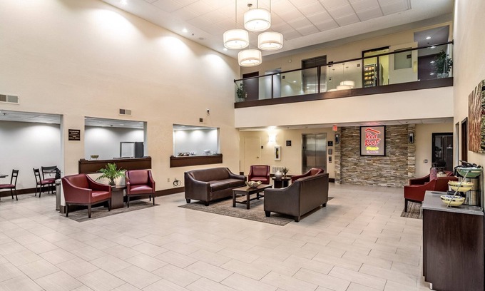 College Park Hotel | Red Roof Inn PLUS+ & Suites Atlanta Airport South