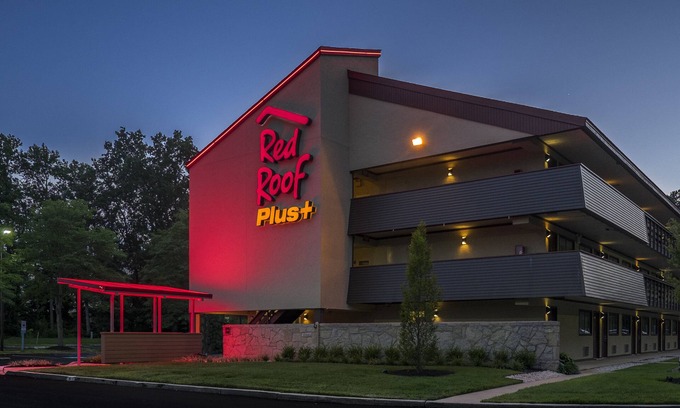 Newark Hotel | Red Roof Inn PLUS+ Wilmington - Newark