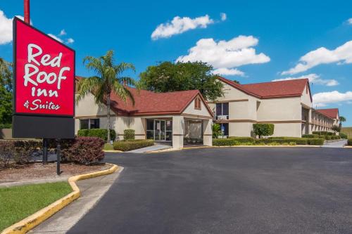 Dock Junction Hotel | Red Roof Inn & Suites Brunswick I-95