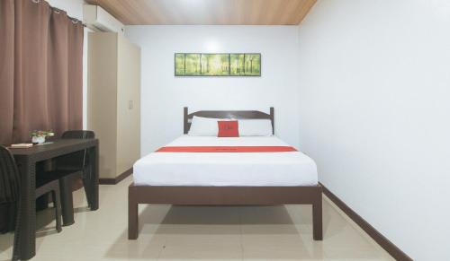 General Trias Hotel | RedDoorz at RJs Bldg near Lyceum Gen Trias Cavite