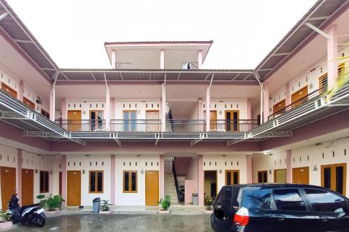 Jambi Hotel | RedDoorz Syariah near JBC Jambi