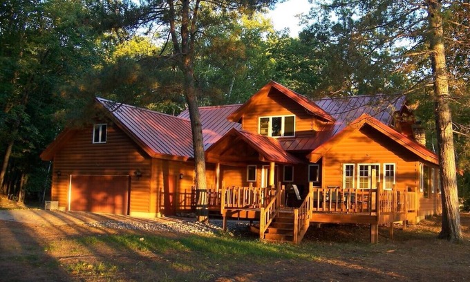 Land O Lakes House | Redpebble, a spacious upscale but classic vacation home on a crystal clear lake!