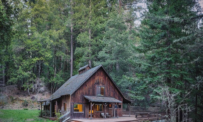 Redwood Valley House | Redwood Barn- 3-bedroom house at Leonard Lake Reserve