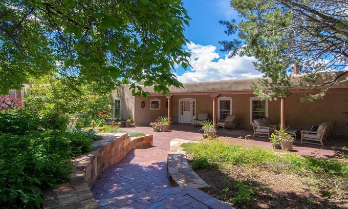 Historic Eastside House | REFLECTING A RICH HERITAGE, PAST TO PRESENT