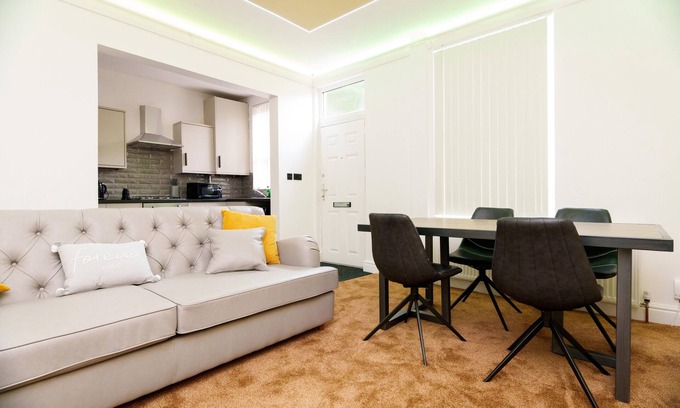 Leeds House | Refurbished 3-bed house in superb location, Leeds