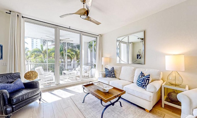 Vanderbilt Beach Apartment | REGATTA AT VANDERBILT BEACH III #204