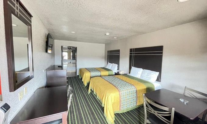 Channelview Hotel | REGENCY INN - CHANNELVIEW