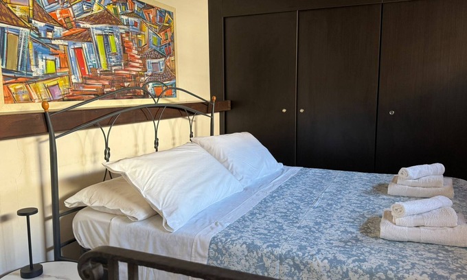 Reggio Calabria Apartment | Reggina's Retreat