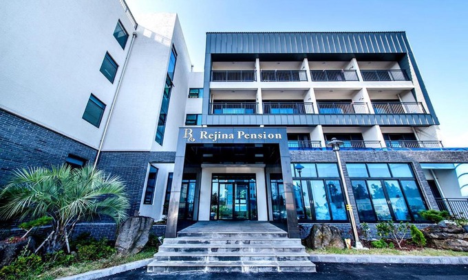 Gangjeong-dong House | Regina Pension