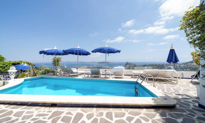 Ischia Porto Bed & Breakfast | Relais Bijoux B&B