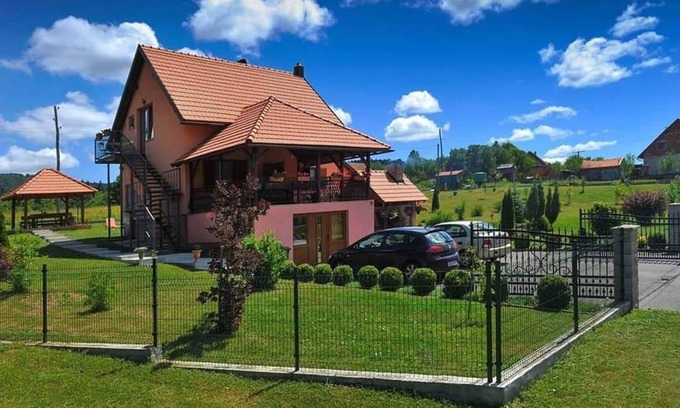 Saborsko Apartment | RELAX 1 Beautiful apartment in the nature