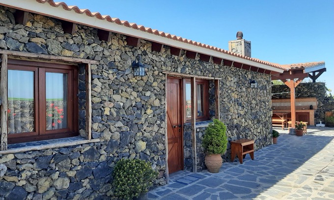 Icod de los Vinos Cottage | Relax and tranquility the guinderos