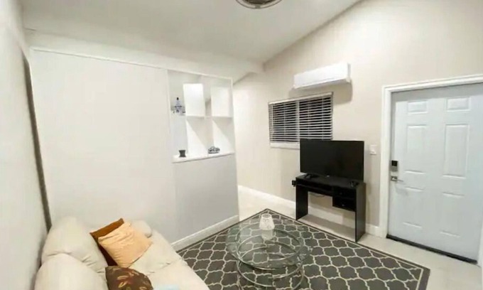 Sunset Apartment | RELAX & GET AWAY. CLOSE TO BEACHES AND AIRPORT