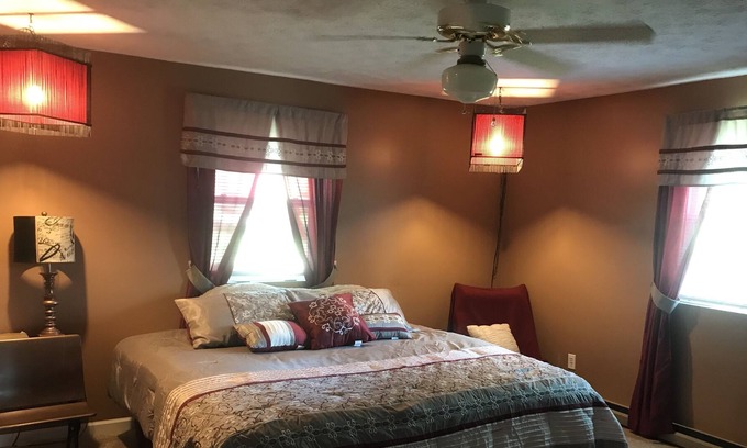 Richmond House | Relax in Private & Spacious (2000 sf) Comfort Near I-75 & EKU