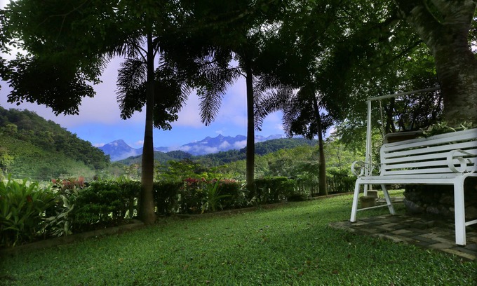 Ratnapura House | Relax in this spacious and serene space. Plenty of nature to enjoy.