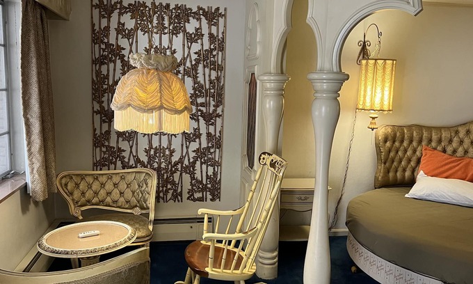 Altoona Hotel | Relax Inn Altoona