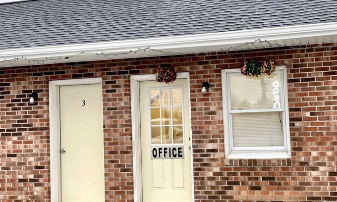 Smyrna Hotel | Relax Inn Smyrna