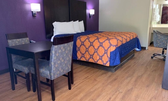Winona Hotel | Relax Inn & Suites