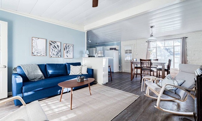 Oatmeal Cabin | RELAX | Quiet Waterfront Cove | Flat Creek Winery