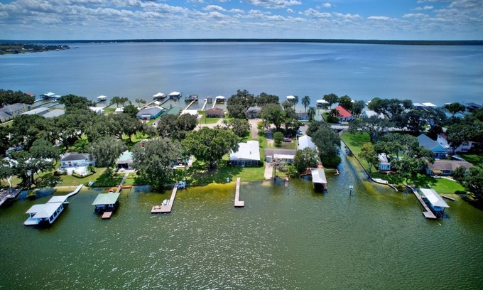 Lake Placid House | Relax, Recharge, and Reconnect at This Amenity-Packed Lakefront Retreat!