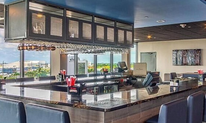 Miami Springs Hotel | Relax & Unwind! 2 Comfortable Units, On-site Pool, Close to Bayfront Park!