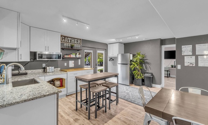 Castle Rock House | Relax & Unwind: Hot Tub/Pool, King Beds, Steam Shower, Sleeps 8, Great Location!