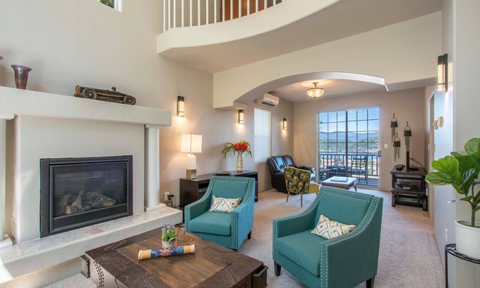Hood River House | Relax & Watch the River, Elegant, Downtown Location, Views