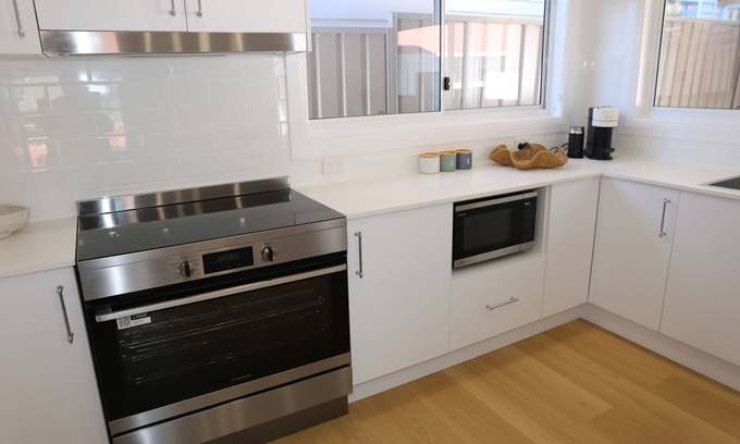 Warilla House | Relaxation - Waves at Warilla