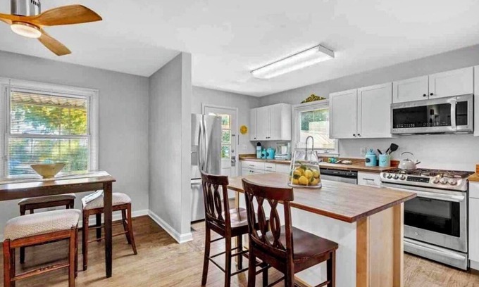 Lexington House | Relaxing getaway in the heart of Lexington