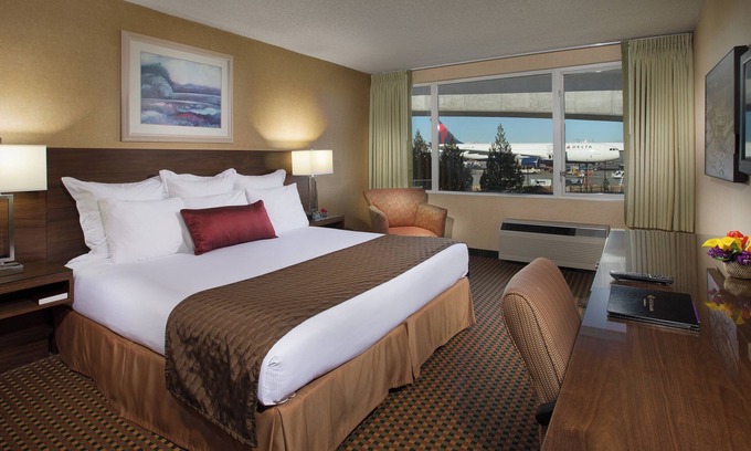 SeaTac Hotel | Relaxing Overnight Stay! Free Parking & Continental Breakfast, Pet-friendly