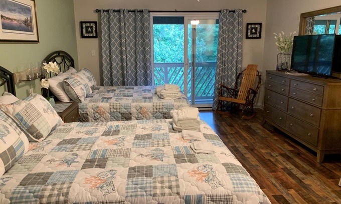 Kingsmill Condo | RELAXING RETREAT ALONG THE BANK OF THE JAMES RIVER!