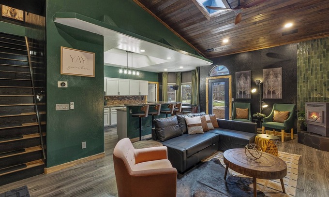 Flagstaff Cabin | Relaxing Retreat Main Home + Separate Suite