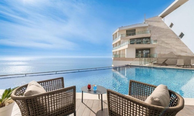 Santiago Hotel | Relaxing Room Steps from California Beach w/Private Balcony Views