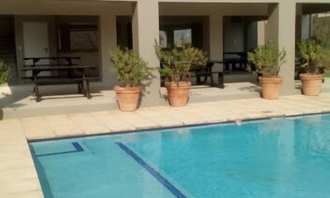 Greater Johannesburg Metropolitan Area Apartment | Remarkable 3-Bed Apartment in Fourways, Sandton