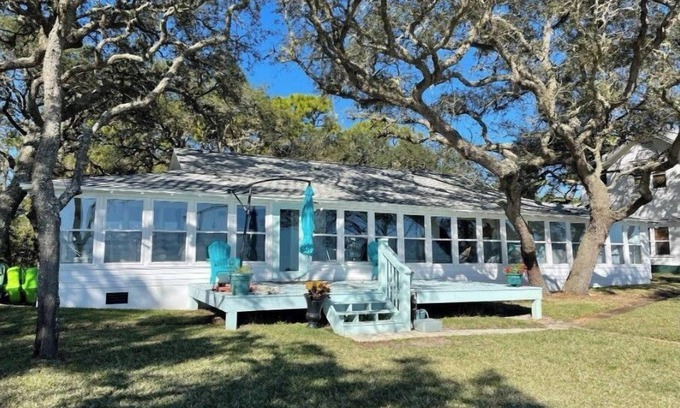 Panacea House | Remodeled historical spacious waterfront beach house