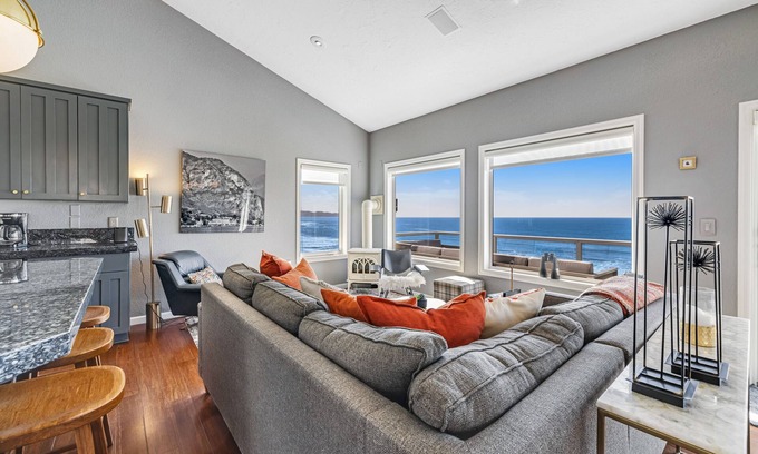 Oceanside House | Remodeled home with multiple decks & ocean views - short walk to beach