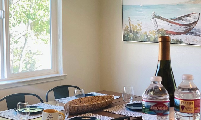 Los Gatos Apartment | Remodeled in Los Gatos, walking to TraderJoes and parks, minutes to downtown.