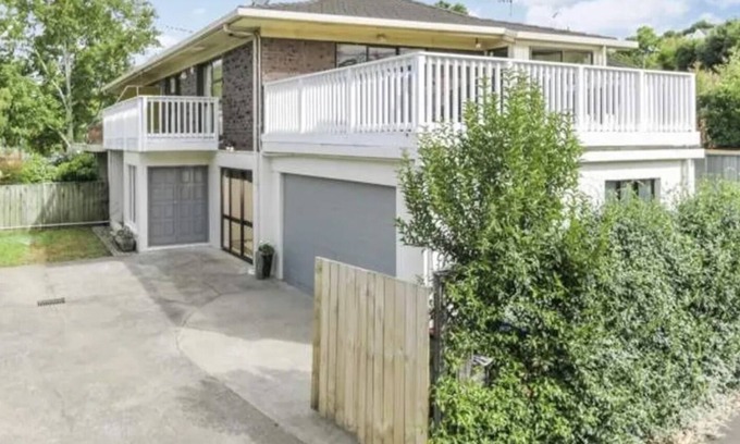 Remuera House | Remuera 5 bedroom Holiday House