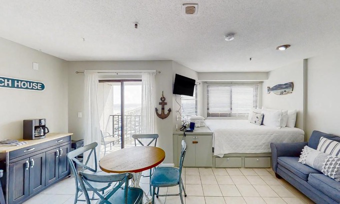 Myrtle Beach Hotel | Renaissance 908