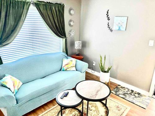 Midtown Apartment | Renasant Convention 5 mins-shuttle to down town- Regional One-UT Health-Methodist University-Lebonheur Hospital