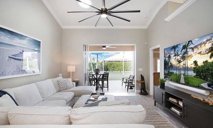Naples Villa | Renovated 3 bed/3 bath Villa in Lely Resort With Players Club Access