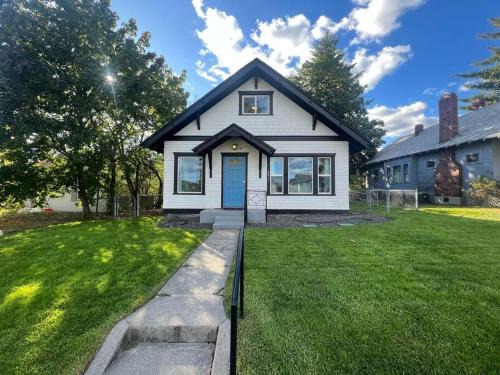 Northtown House | Renovated 3bd 1bth Home in North Spokane Near DT